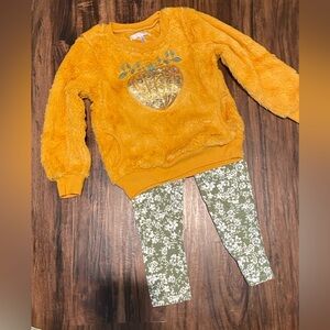 Tahari Girls Mustard Textured Top with Green Floral Leggings